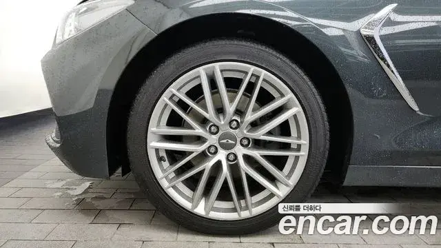 Genesis G70 2020 — ფოტო 16/20