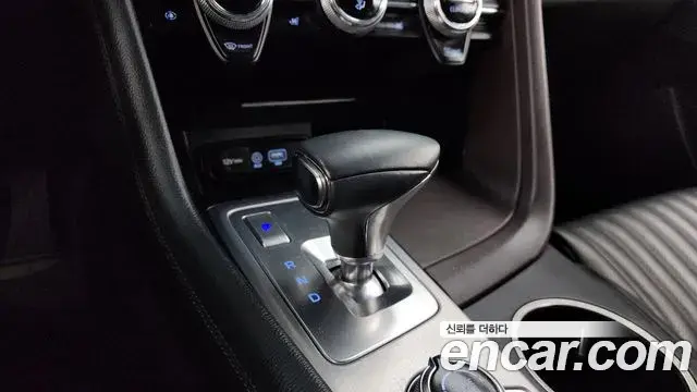 Genesis G70 2020 — ფოტო 2/20