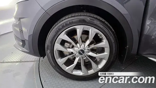 Kia Sorento 2022 — Фото 5/20