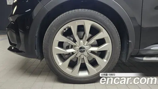 Kia Sorento 2023 — ფოტო 18/20
