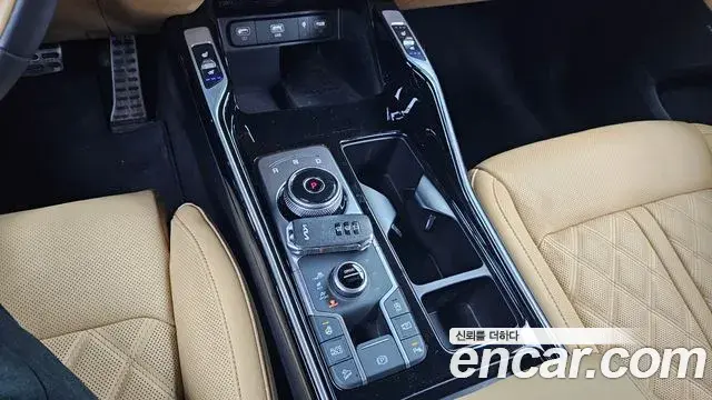 Kia Sorento 2023 — ფოტო 6/20