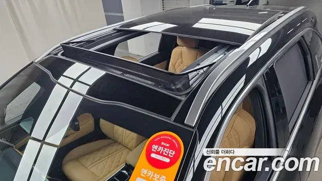 Kia Sorento 2023 — ფოტო 15/20