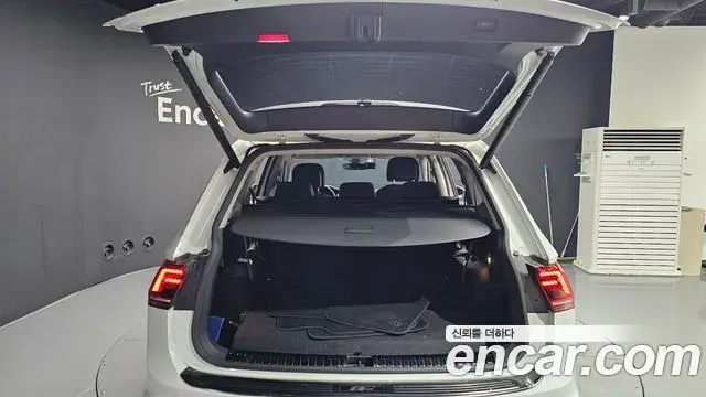 Volkswagen Tiguan Allspace 2020 — Photo 13/20