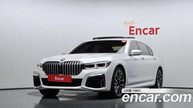 BMW 7 Series 2020 — Фото 1/20
