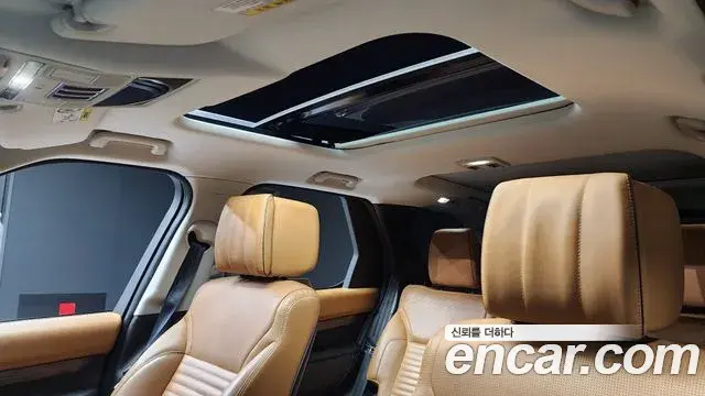 Land Rover Discovery 5 2018 — Фото 18/20