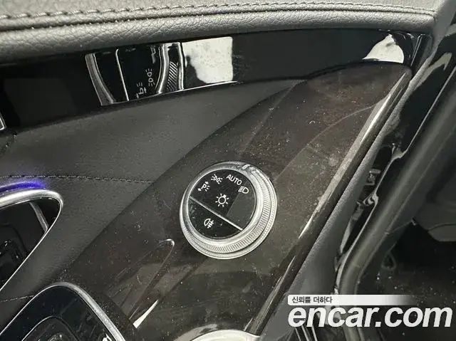 Mercedes-Benz S-Class 2023 — ფოტო 8/17