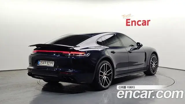 Porsche Panamera 2021 — Фото 2/20