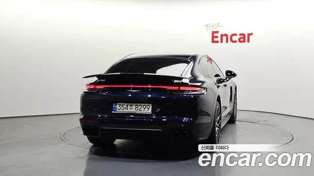 Porsche Panamera 2021 — Фото 4/20