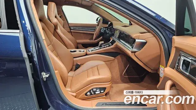 Porsche Panamera 2021 — Фото 11/20