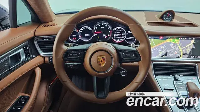 Porsche Panamera 2021 — Фото 13/20