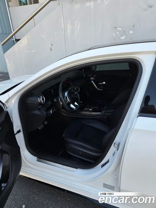 Mercedes-Benz A-Class 2023 — Şəkil 17/18