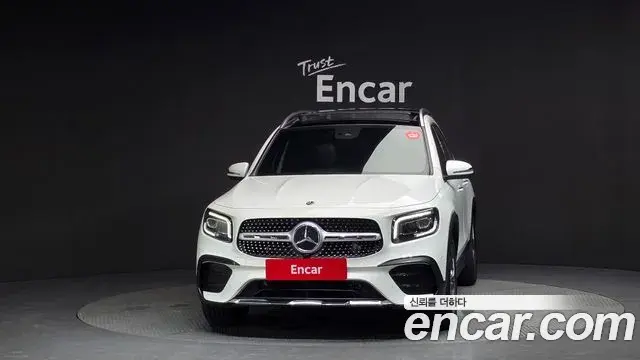 Mercedes-Benz GLB-Class 2020 — ფოტო 14/20
