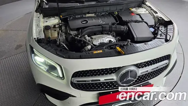 Mercedes-Benz GLB-Class 2020 — ფოტო 18/20