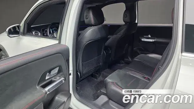 Mercedes-Benz GLB-Class 2020 — ფოტო 9/20