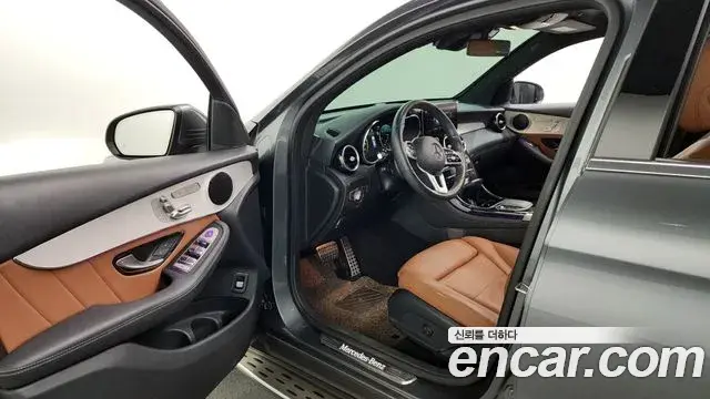 Mercedes-Benz GLC-Class 2020 — ფოტო 18/20