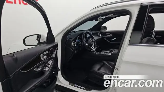 Mercedes-Benz GLC-Class 2020 — ფოტო 4/20