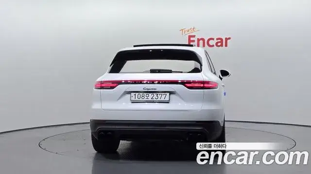 Porsche Cayenne 2020 — Фото 4/20