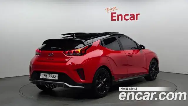 Hyundai Veloster 2018 — Photo 1/20