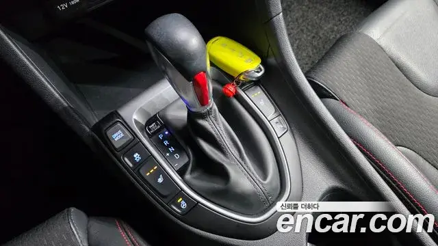 Hyundai Veloster 2018 — Photo 13/20