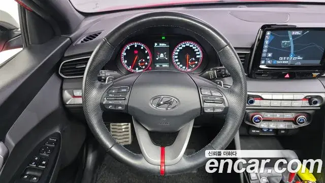 Hyundai Veloster 2018 — Photo 2/20