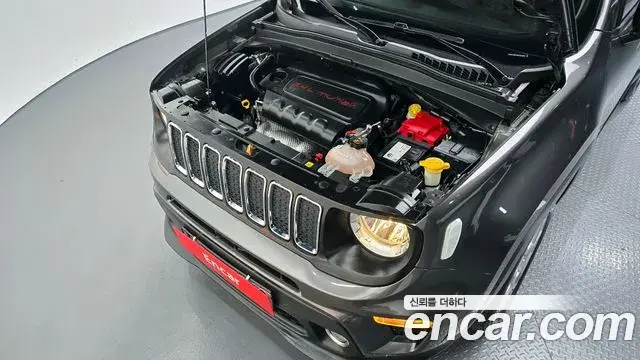 Jeep Renegade 2021 — Photo 14/20