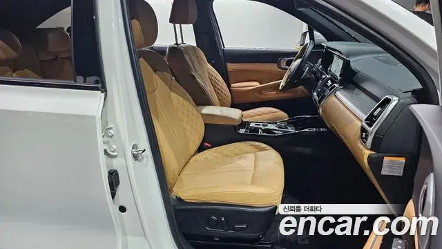 Kia Sorento 2023 — Photo 6/20