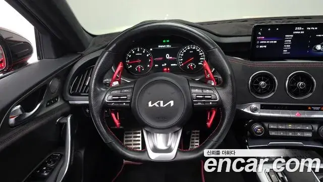 Kia Stinger Meister 2022 — Photo 10/20
