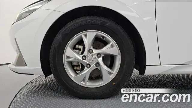 Hyundai The New Avante Hybrid 2021 — Şəkil 19/20