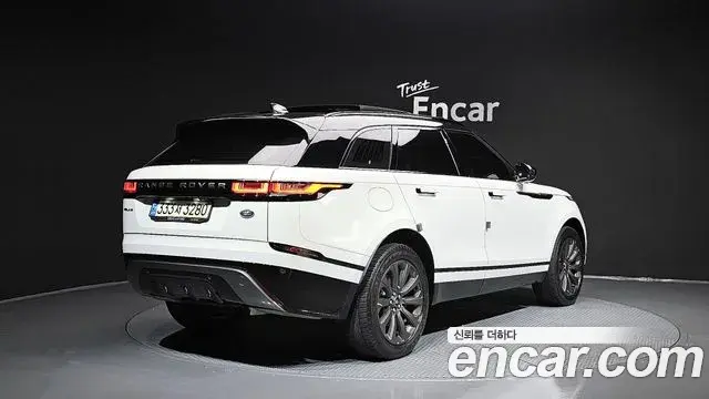 Land Rover Range Rover Velar 2023 — Фото 2/20