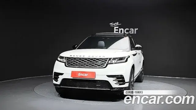 Land Rover Range Rover Velar 2023 — Фото 3/20