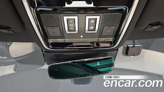 Land Rover Range Rover Velar 2023 — Фото 17/20