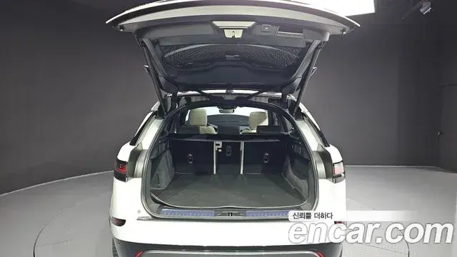 Land Rover Range Rover Velar 2023 — Фото 20/20