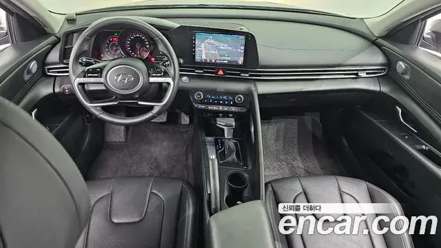 Hyundai The New Avante Hybrid 2021 — Photo 19/20
