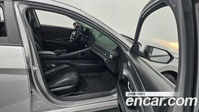 Hyundai The New Avante Hybrid 2021 — Photo 11/20
