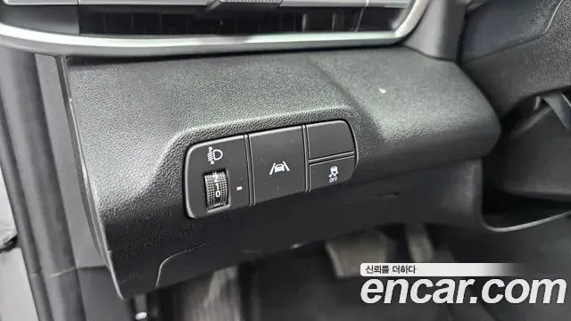 Hyundai The New Avante Hybrid 2021 — Photo 1/20