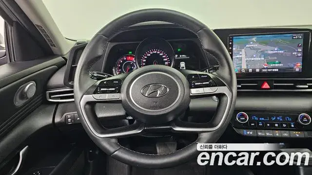 Hyundai The New Avante Hybrid 2021 — Photo 14/20