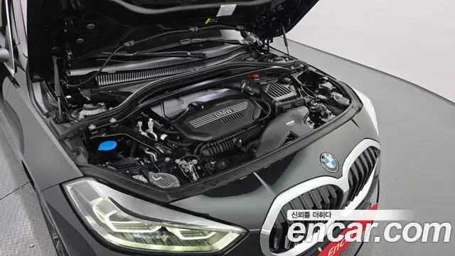 BMW 1 Series 2023 — Şəkil 5/20
