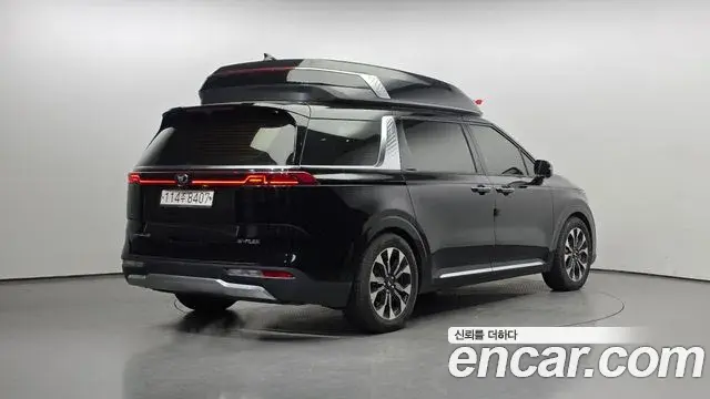Kia Carnival 2021 — Фото 2/20