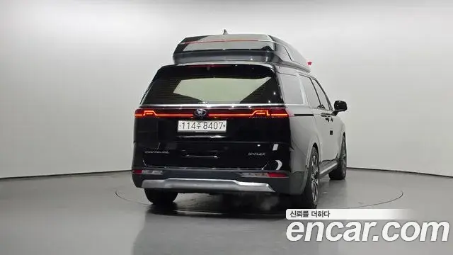 Kia Carnival 2021 — Фото 4/20