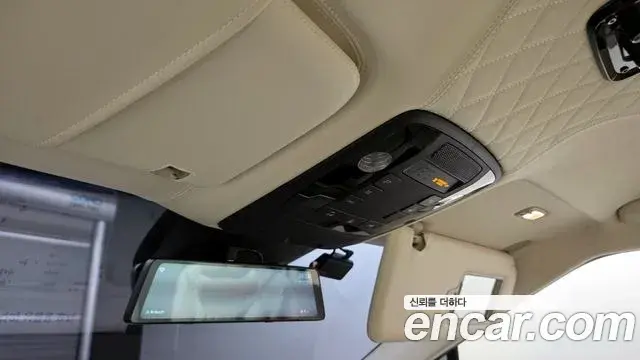 Kia Carnival 2021 — Фото 17/20
