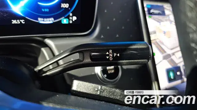 Mercedes-Benz EQE SUV 2023 — Photo 4/20