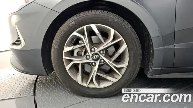 Hyundai Sonata Hybrid 2021 — Photo 11/20