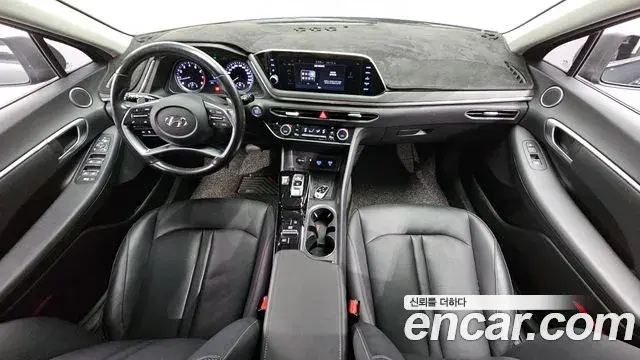 Hyundai Sonata Hybrid 2021 — Photo 1/20