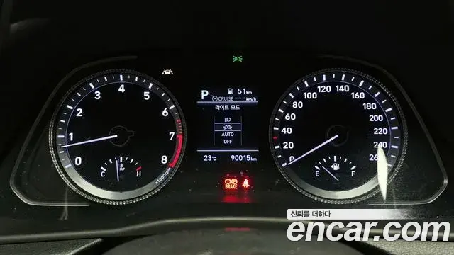 Hyundai Sonata Hybrid 2021 — Photo 18/20