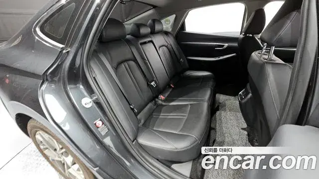 Hyundai Sonata Hybrid 2021 — Photo 6/20