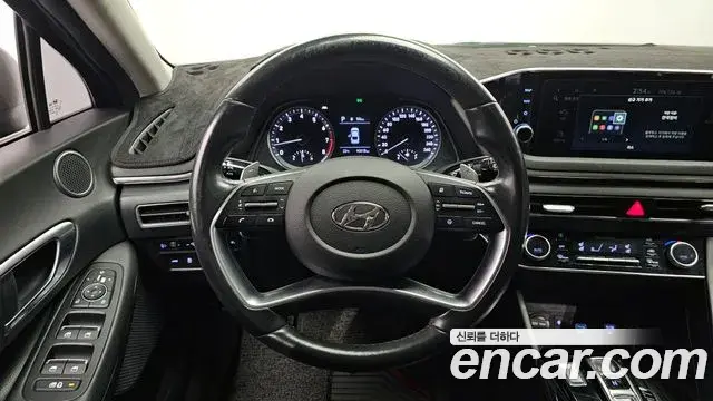 Hyundai Sonata Hybrid 2021 — Photo 8/20