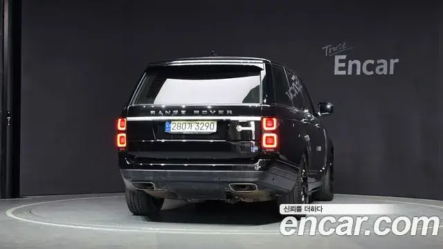 Land Rover Range Rover 2021 — Photo 14/20