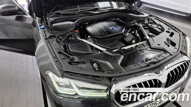 BMW 5 Series 2020 — Şəkil 15/20