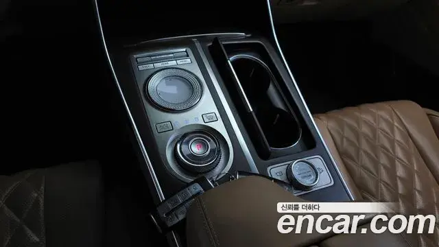 Genesis GV80 2020 — Photo 15/20