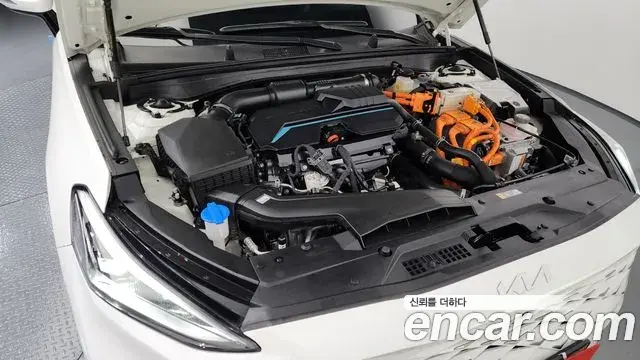 Kia K8 2023 — Photo 9/20
